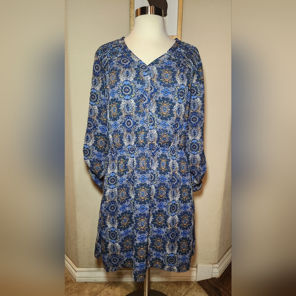 DR2 blue medallion‎ knee length dress size large long sleeve
